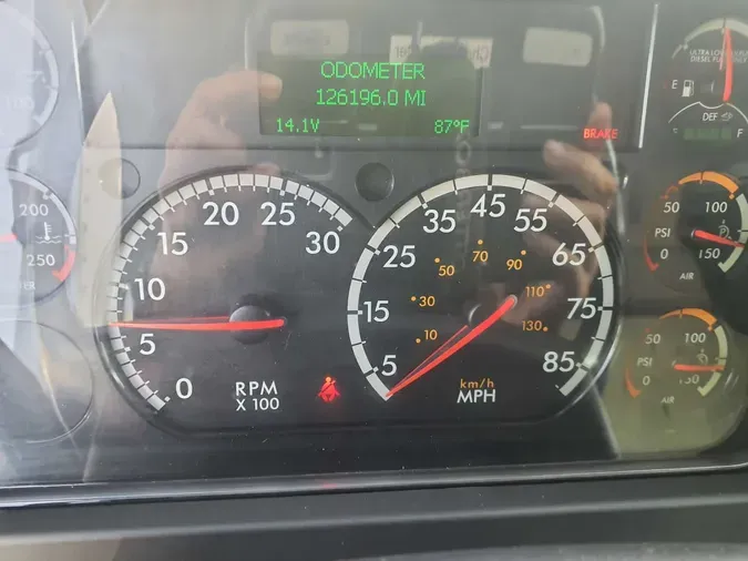 2019 FREIGHTLINER M2 106