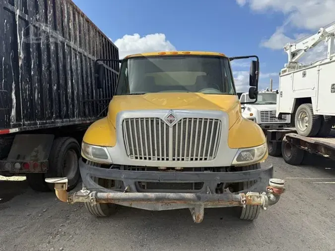 2011 INTERNATIONAL DURASTAR 4300