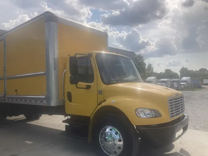 2019 Freightliner Business Class M2 106