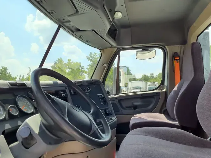 2019 FREIGHTLINER CASCADIA 125