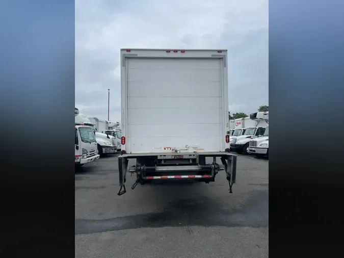2018 FREIGHTLINER M2 106