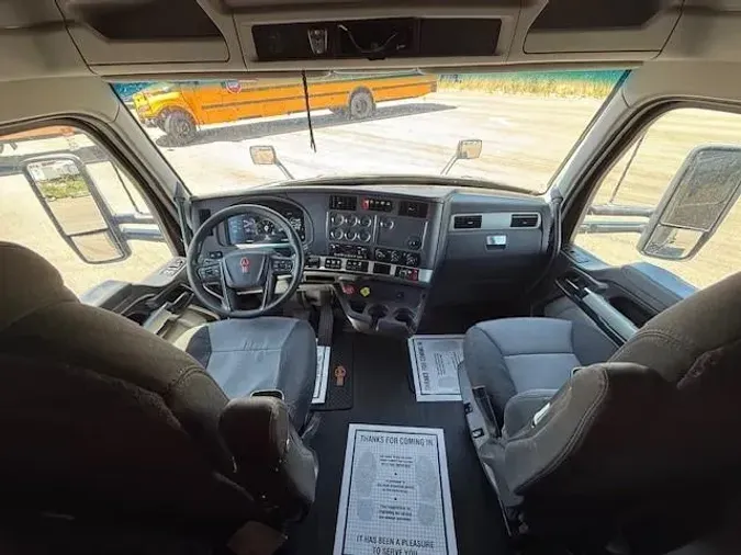 2022 Kenworth T680