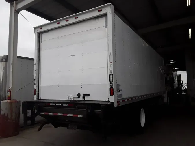2017 FREIGHTLINER M2 106