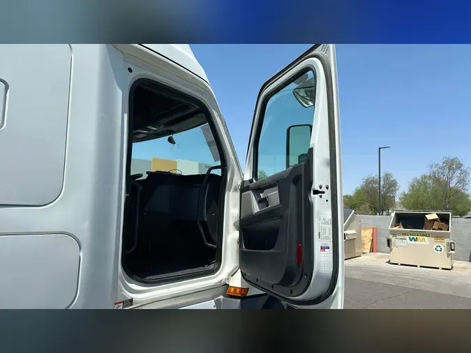 2020 Freightliner Cascadia
