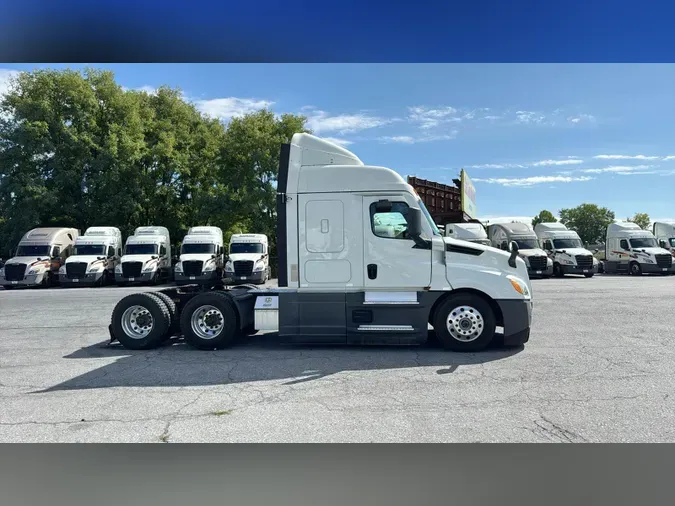 2021 Freightliner Cascadia 1269cb405329edb049f3f9fad4c253c2c47