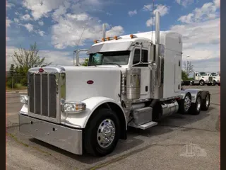 2023 PETERBILT 389