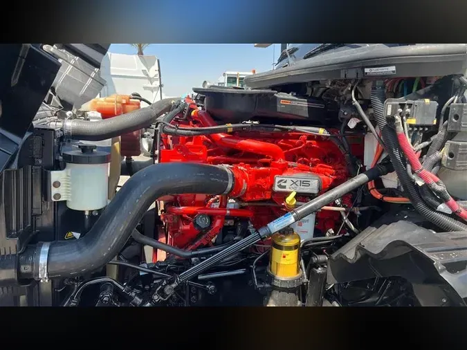 2020 INTERNATIONAL LT