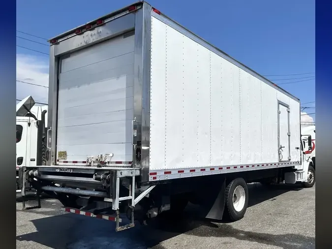 2018 FREIGHTLINER M2 106