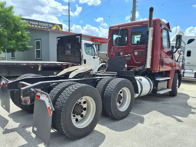 2017 FREIGHTLINER/MERCEDES CASCADIA 125