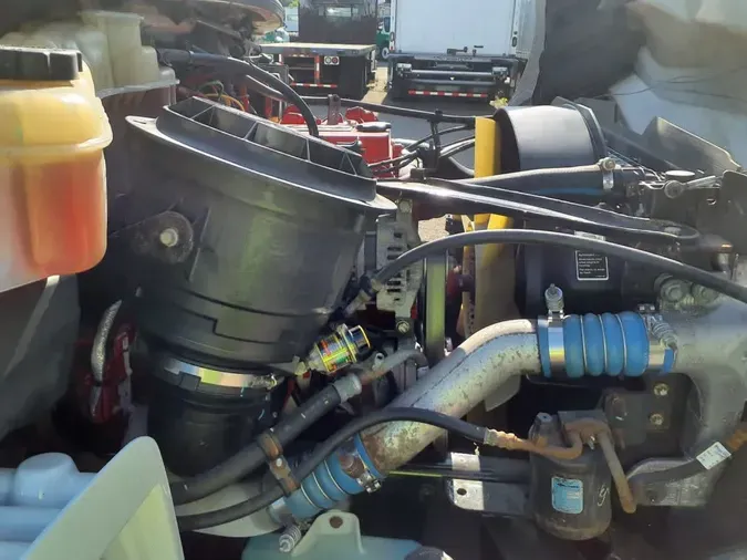 2019 FREIGHTLINER/MERCEDES M2 106