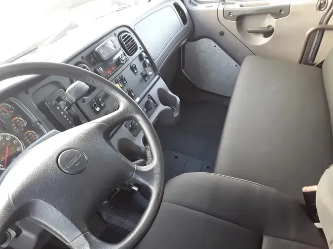2019 FREIGHTLINER/MERCEDES M2 106