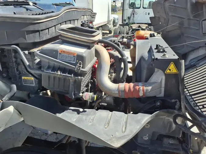 2020 NAVISTAR INTERNATIONAL MV607 (4X2)