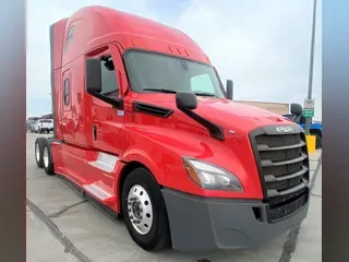 2020 Freightliner Cascadia 126
