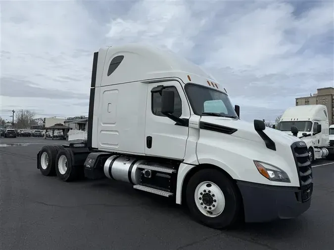 2020 FREIGHTLINER CA126