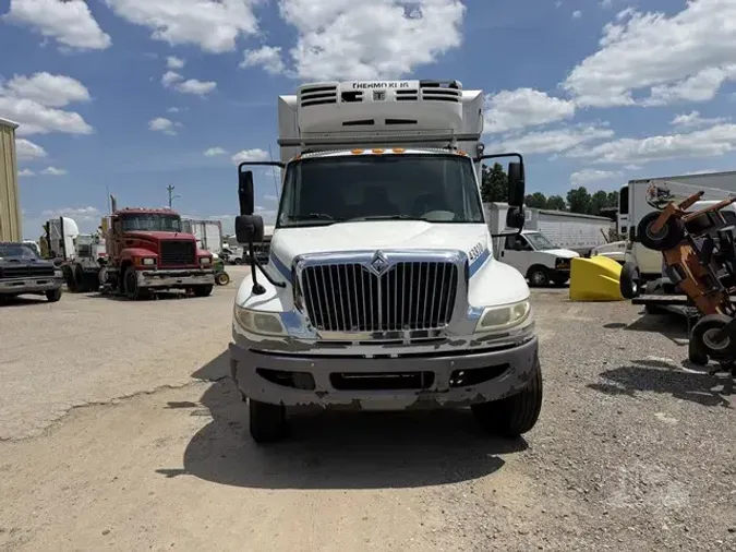 2010 INTERNATIONAL DURASTAR 4300