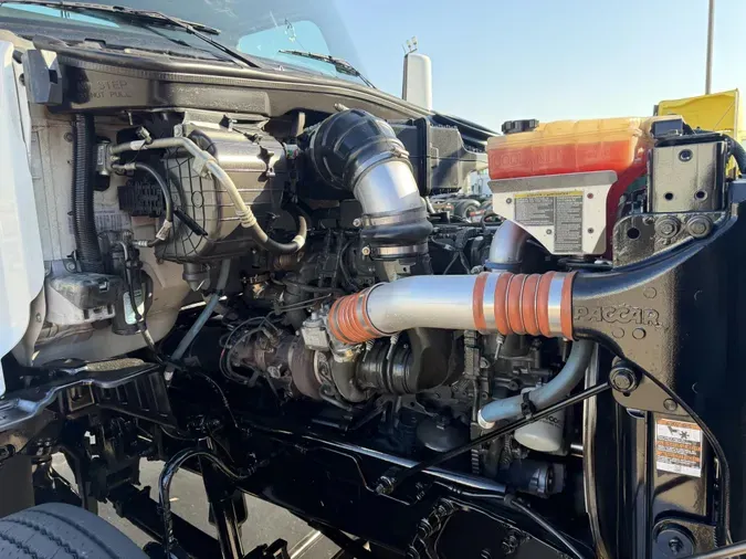 2023 Peterbilt 567