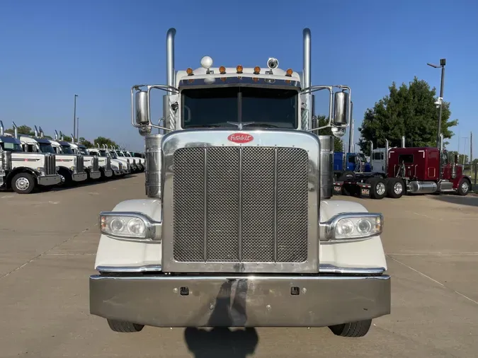 2019 Peterbilt 389