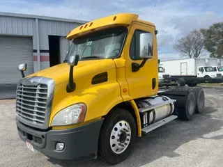 2018 FREIGHTLINER/MERCEDES CASCADIA 113