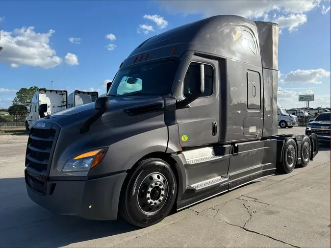 2021 Freightliner Cascadia 1269cd0a6f967c17521fea71fd8b98e926e