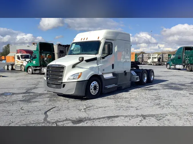 2021 Freightliner Cascadia 1269cd245c07bd86a0b25a21062e31bece5