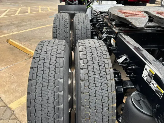 2023 Peterbilt 579