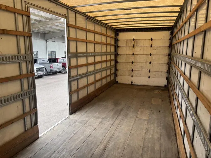 2019 Hino 268