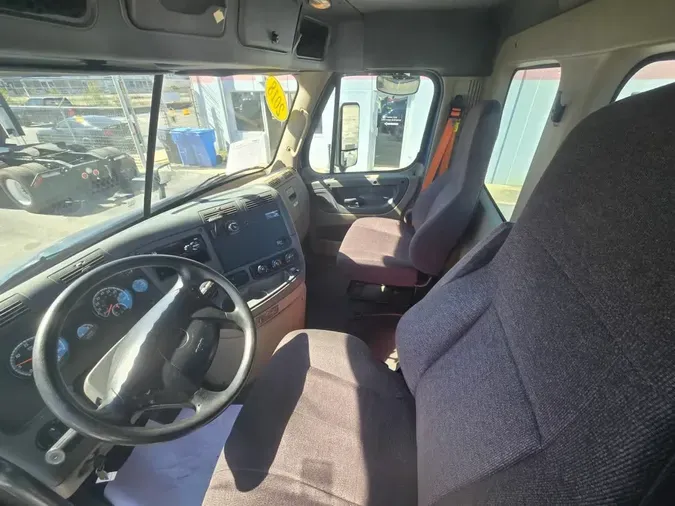 2018 FREIGHTLINER/MERCEDES CASCADIA 113