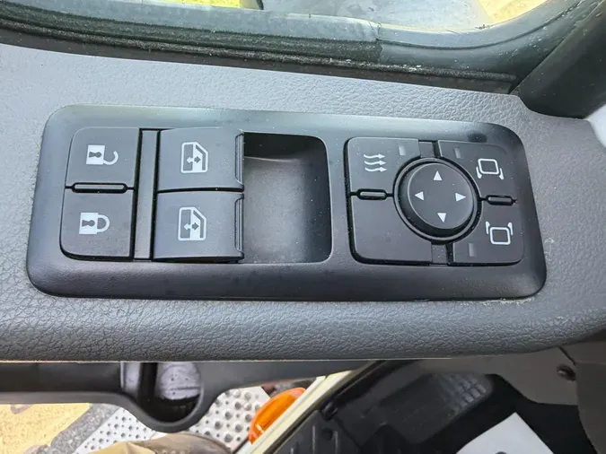 2022 International LT625