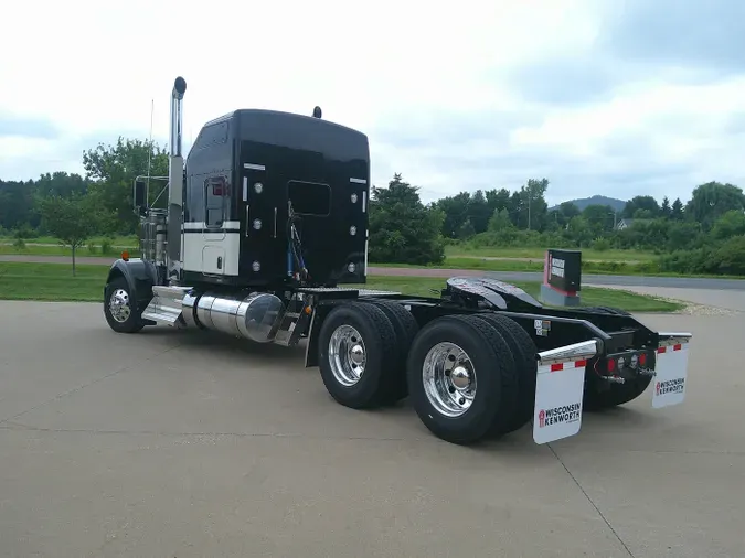 2026 Kenworth W900L