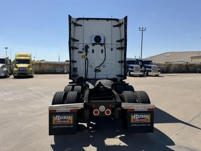 2021 Freightliner Cascadia