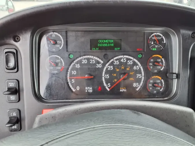2018 FREIGHTLINER/MERCEDES M2 106