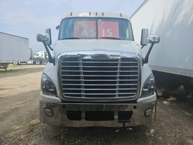 2020 FREIGHTLINER/MERCEDES CASCADIA 113