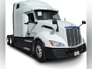 2022 Peterbilt 579