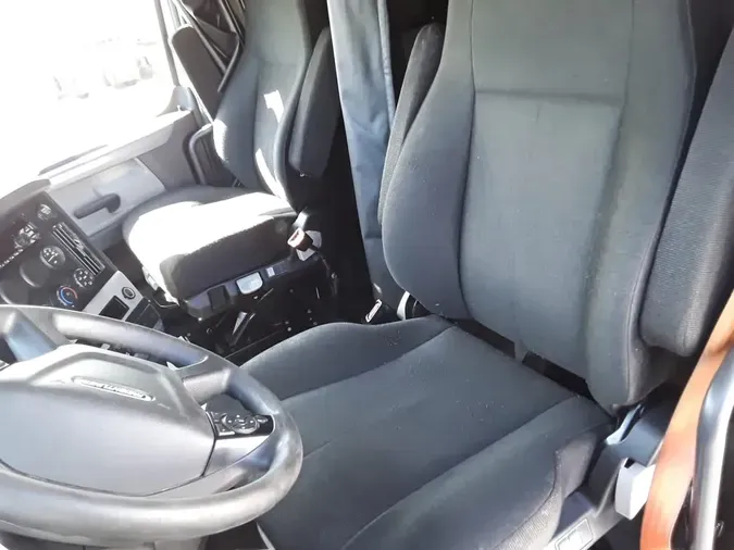 2019 FREIGHTLINER NEW CASCADIA PX12664