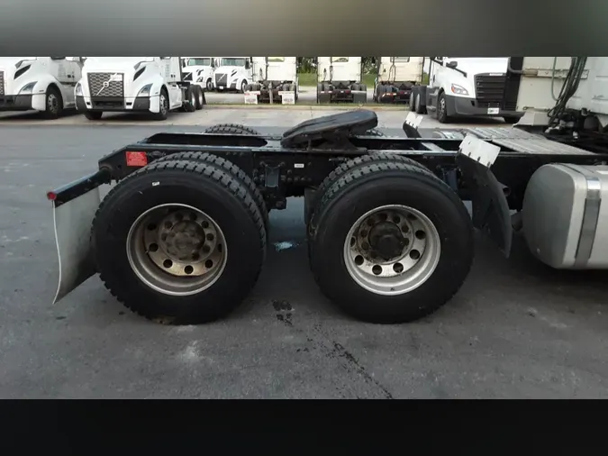 2018 Volvo VNL300
