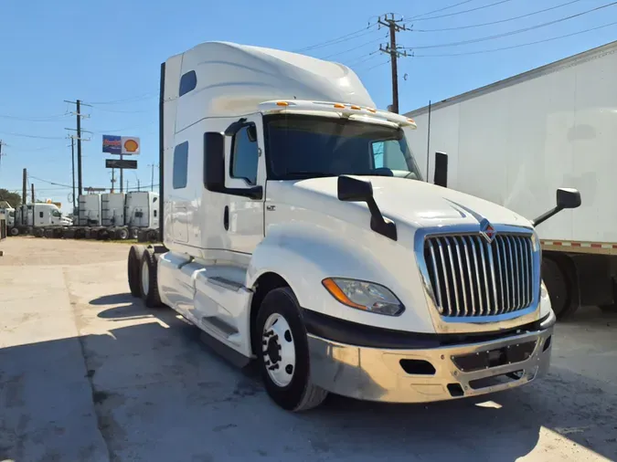 2019 NAVISTAR INTERNATIONAL LT625 SLPR CAB