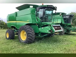 2012 John Deere S670