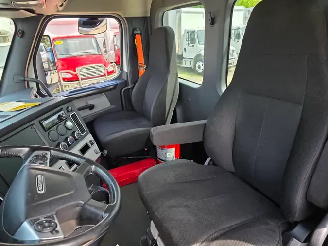 2019 FREIGHTLINER NEW CASCADIA 126