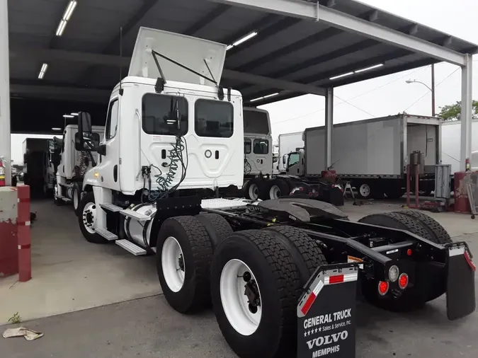 2018 FREIGHTLINER CASCADIA 125