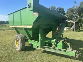 John Deere 1210A
