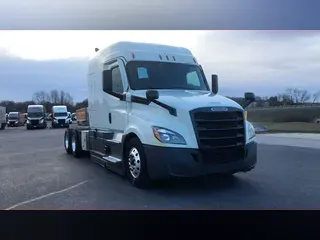 2021 Freightliner Cascadia 126