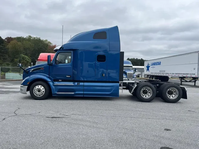 2023 Peterbilt 579