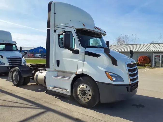 2020 FREIGHTLINER/MERCEDES NEW CASCADIA 116