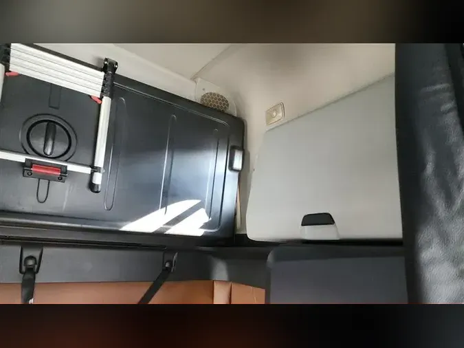 2020 FREIGHTLINER CA126