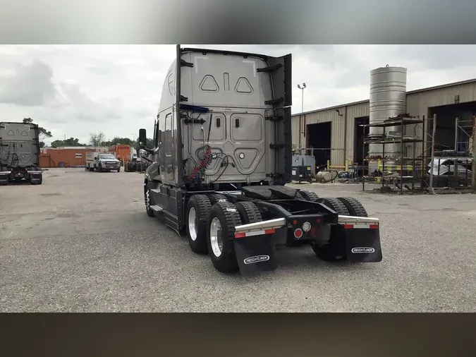 2024 Freightliner Cascadia 126