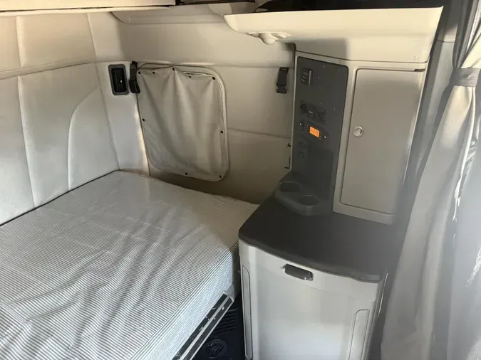 2021 Peterbilt 5799d0150b02f93b972ff7e3128ec42bdb4