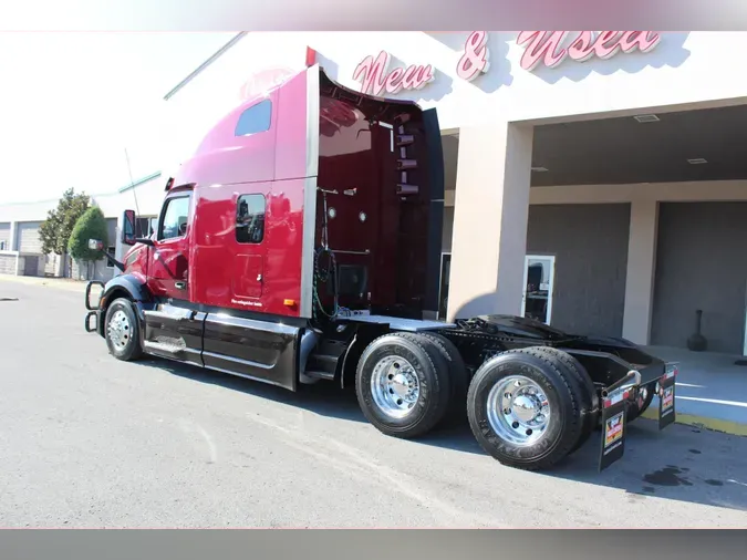 2023 Peterbilt 579