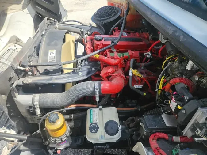 2017 FREIGHTLINER M2 106