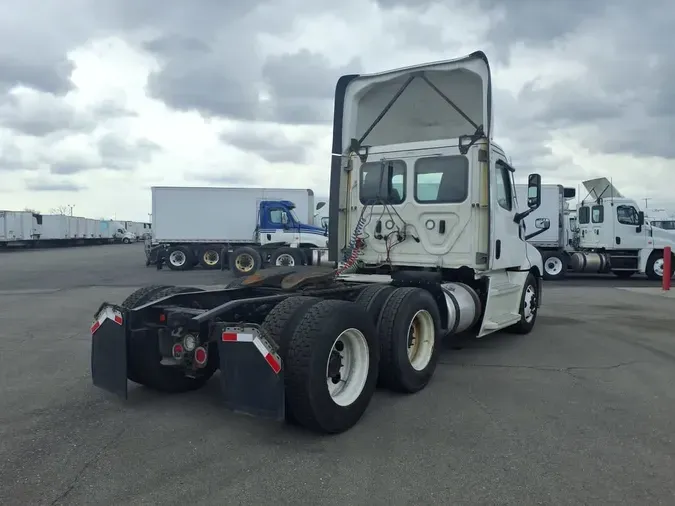 2021 FREIGHTLINER/MERCEDES NEW CASCADIA PX126649d099aae9c08f4e0fa2fee5739688e36
