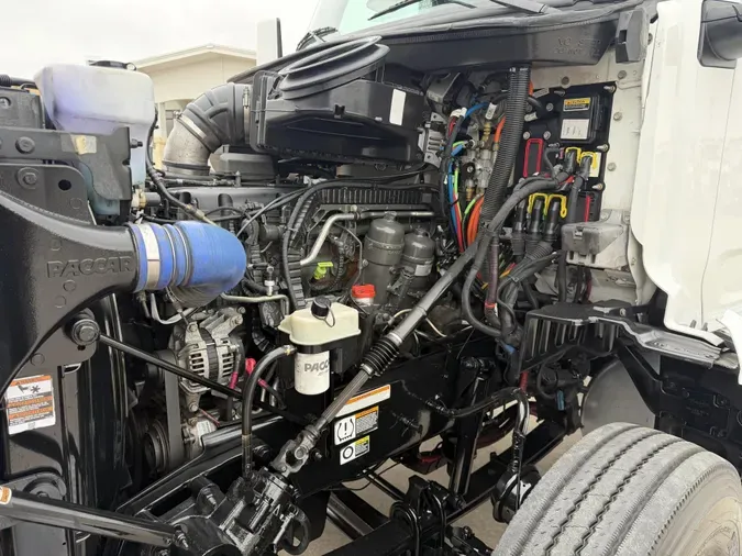 2023 Peterbilt 567
